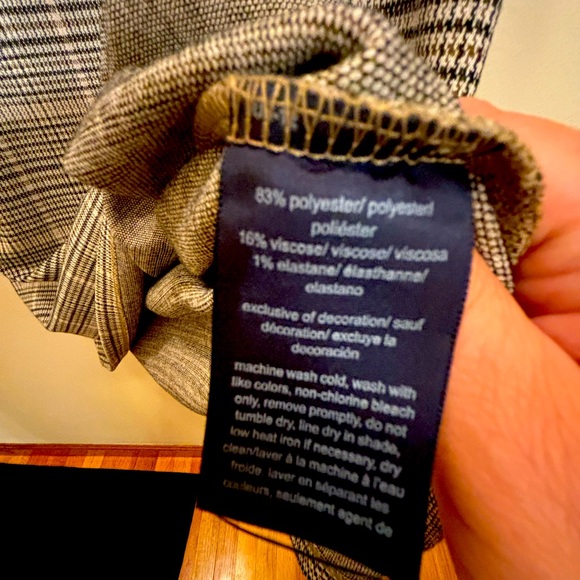 TOMMY HILFIGER - Picture 5 of 8